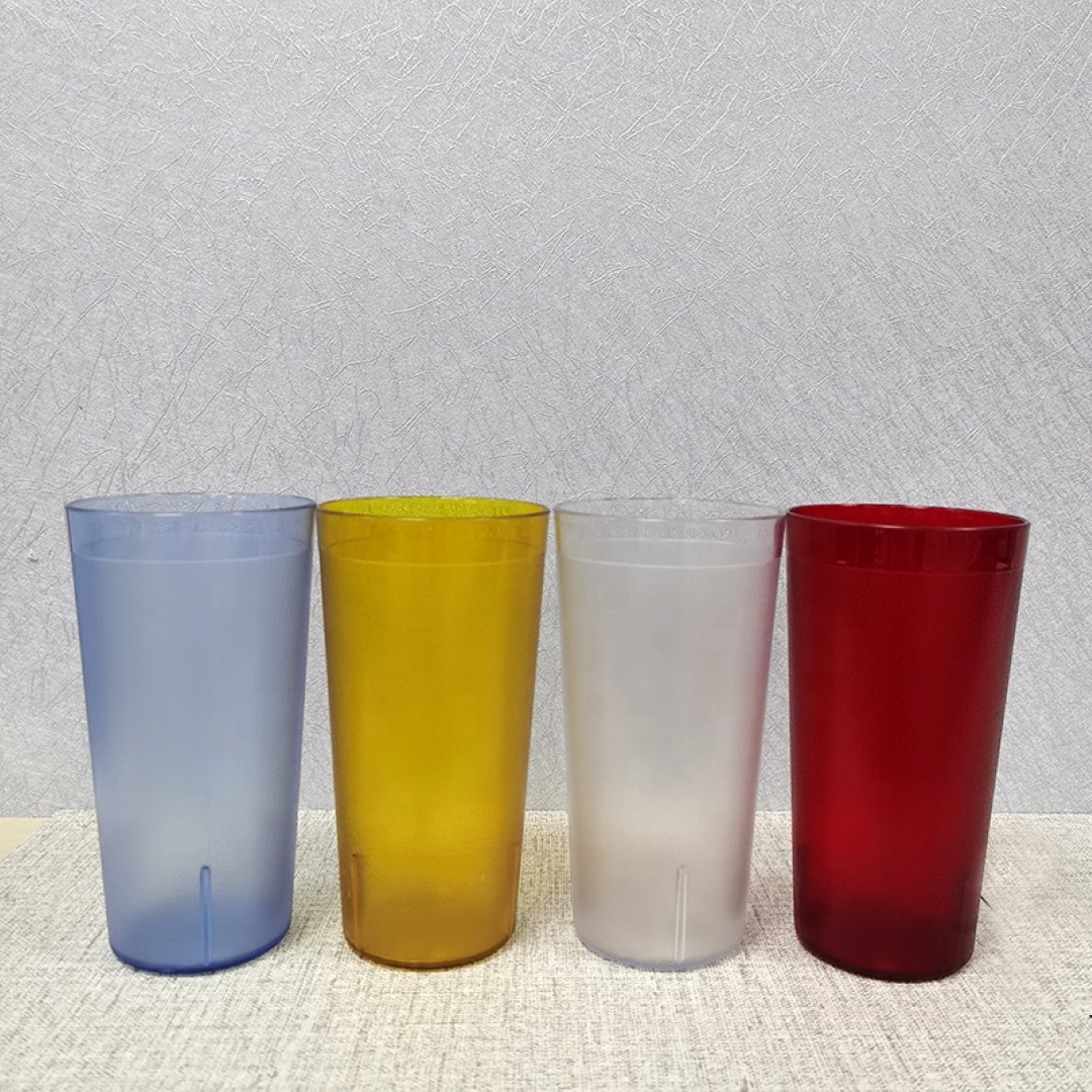 Plastic Restaurant-Style Tumblers 3