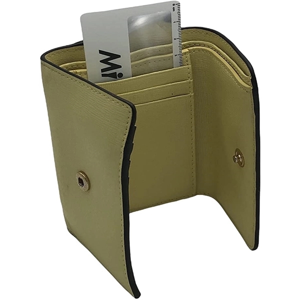 Magnifying Glass Card 4