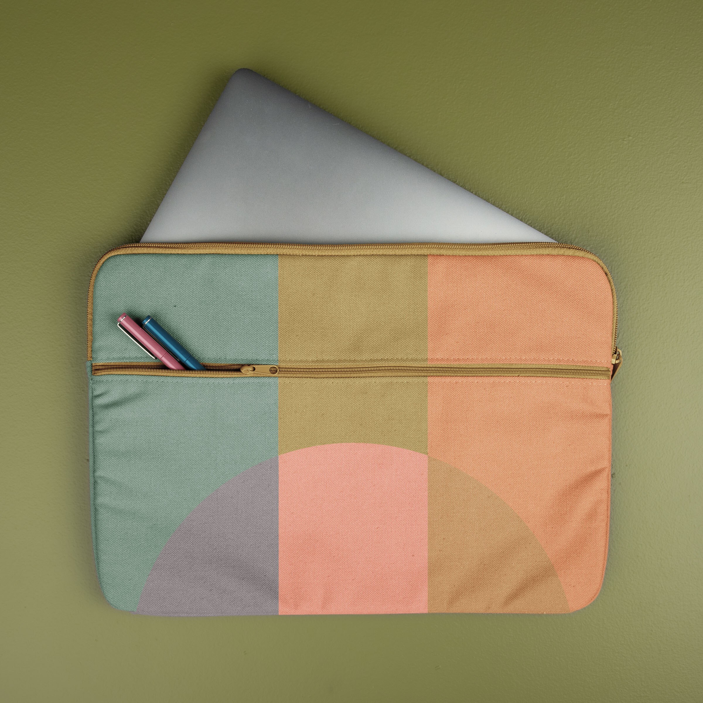 ZIPPERED POCKET LAPTOP SLEEVE - 4CP PIGMENT-DYED CANVAS - LARGE