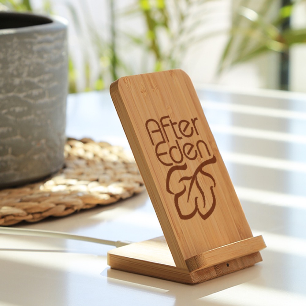 Bamboo Fast Wireless Charging Phone Stand 3