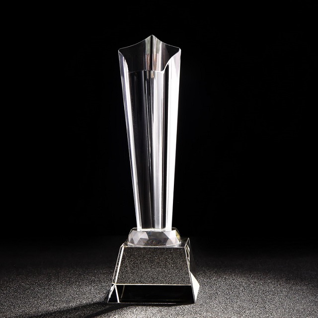 Crystal Trophy A19-151 1