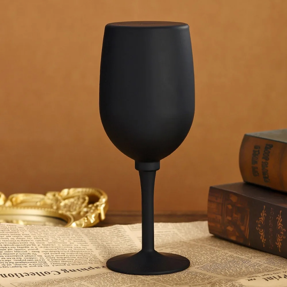 Champagne Bottle 5-Piece Wine Tool Set with Gift Case 2