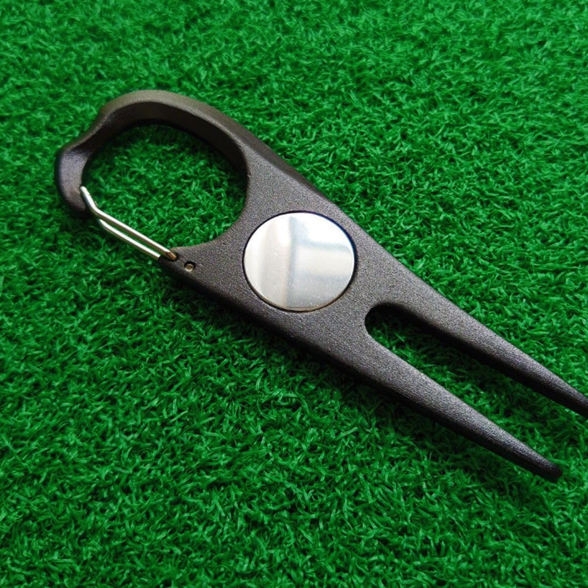 Golf Divot Tool with Bottle Opener and Carabiner Clip 7