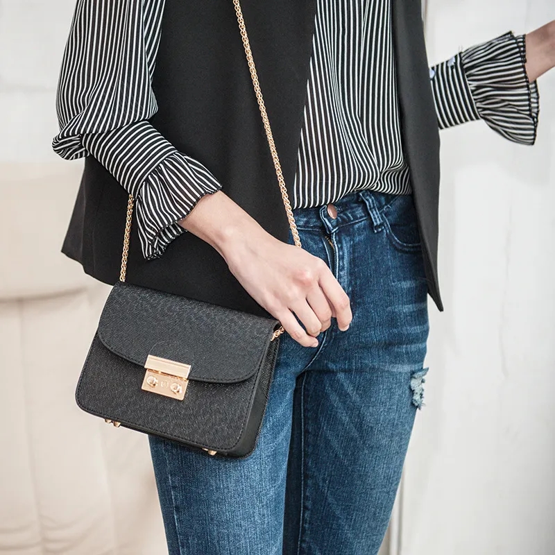 Simple chain trend one-shoulder crossbody bag 10