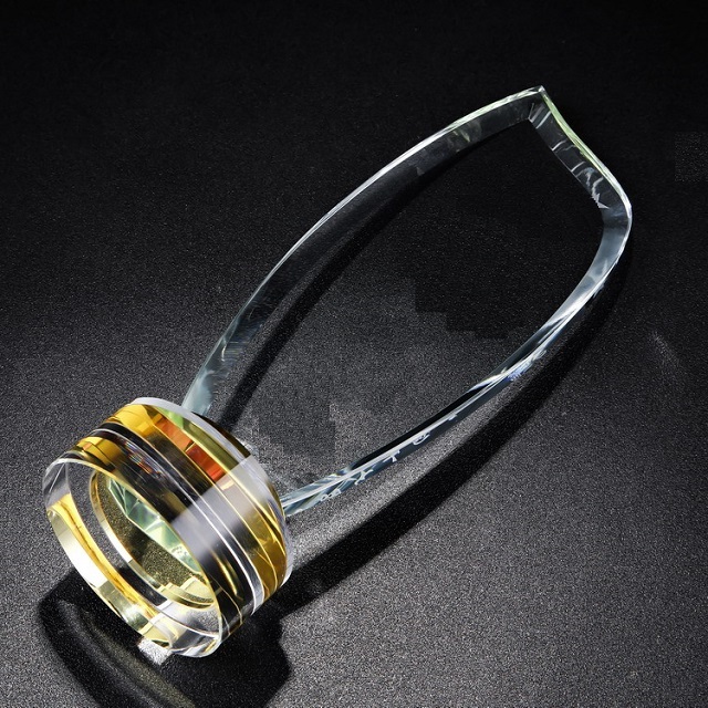 Crystal Trophy A19-140 3