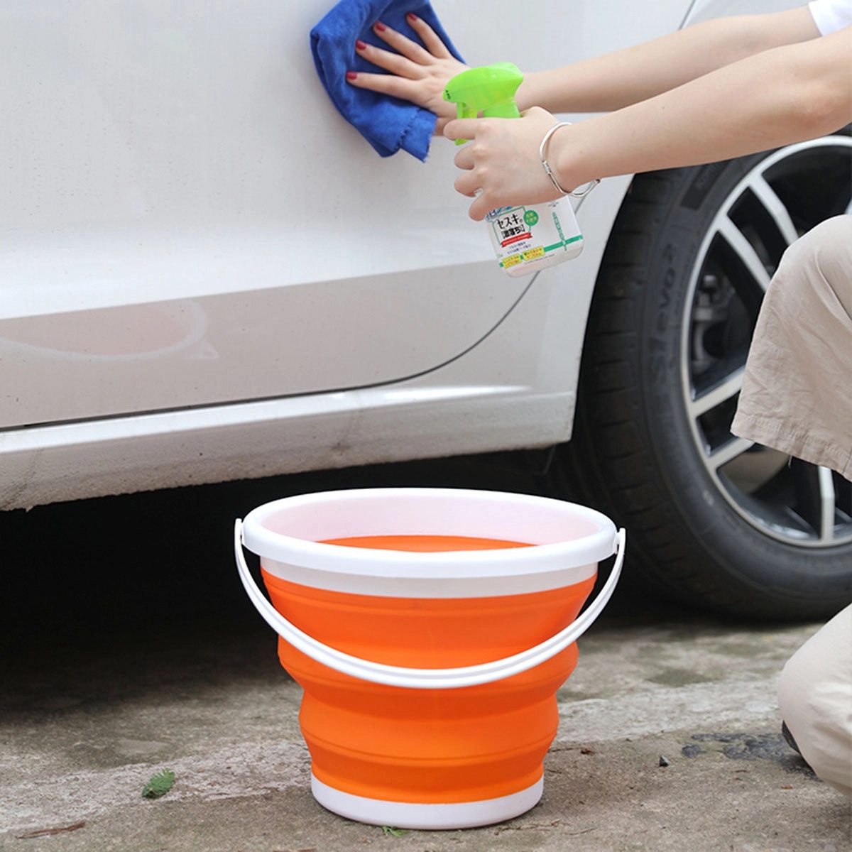 Indoor And Outdoor Collapsible Bucket 3L 1