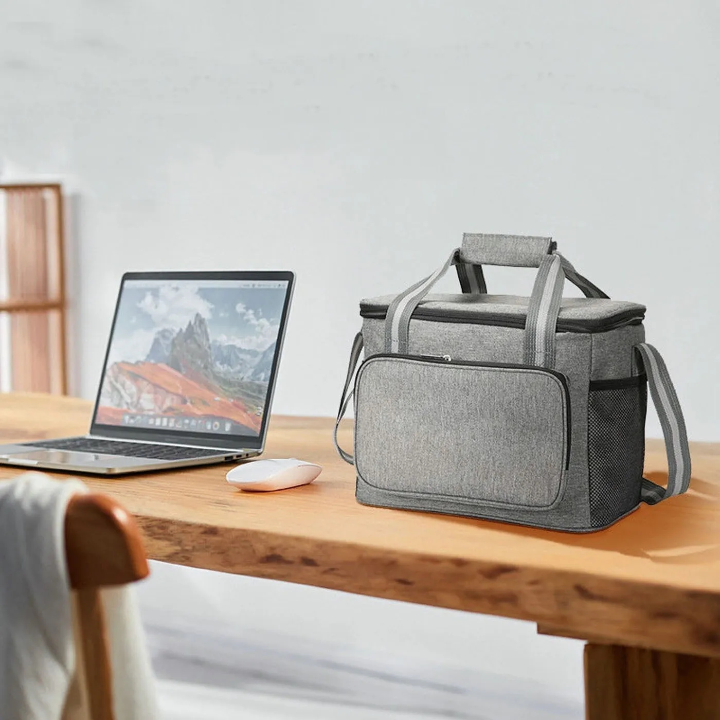 Reusable Large Insulated Lunch Bag With Shoulder Strap 5