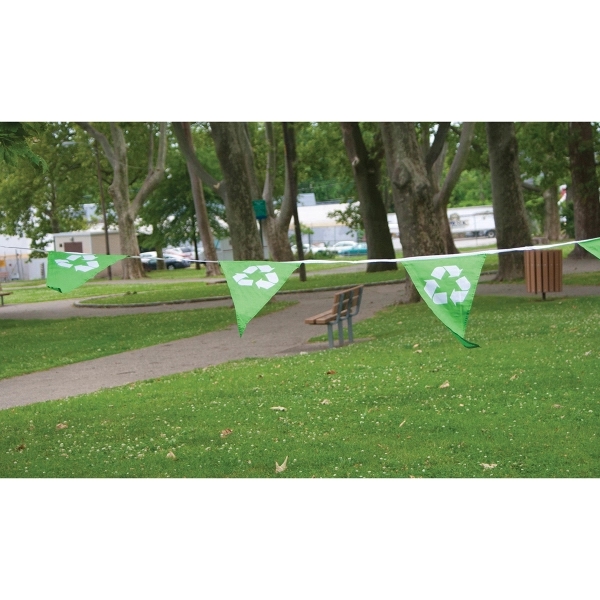 30' Special Pennant Streamers 2