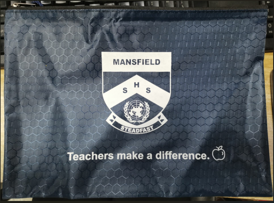 Oxford Cloth A4 Document Holder with Zip Close 3