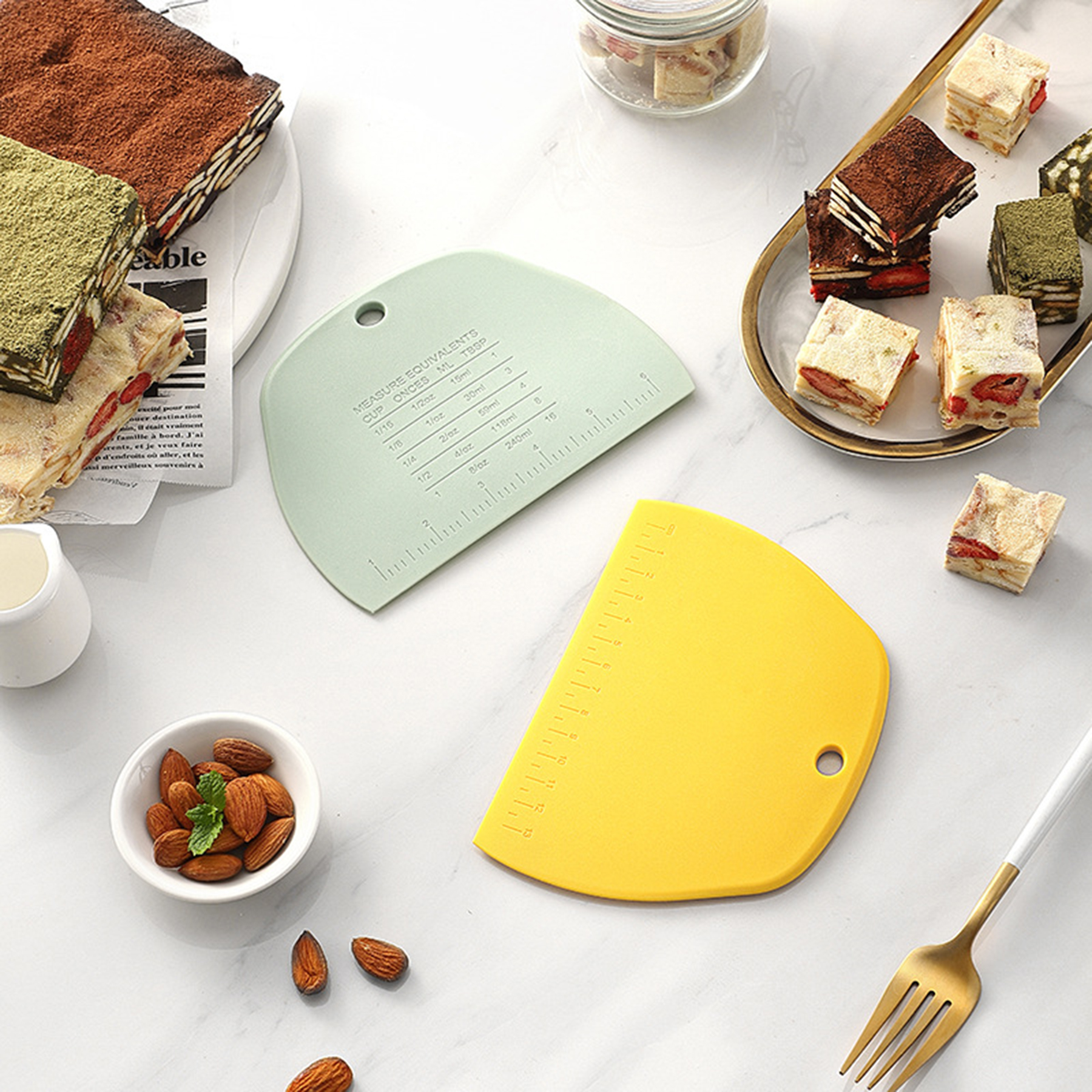 Flexible Curved Edge Silicone Bowl Scraper 1