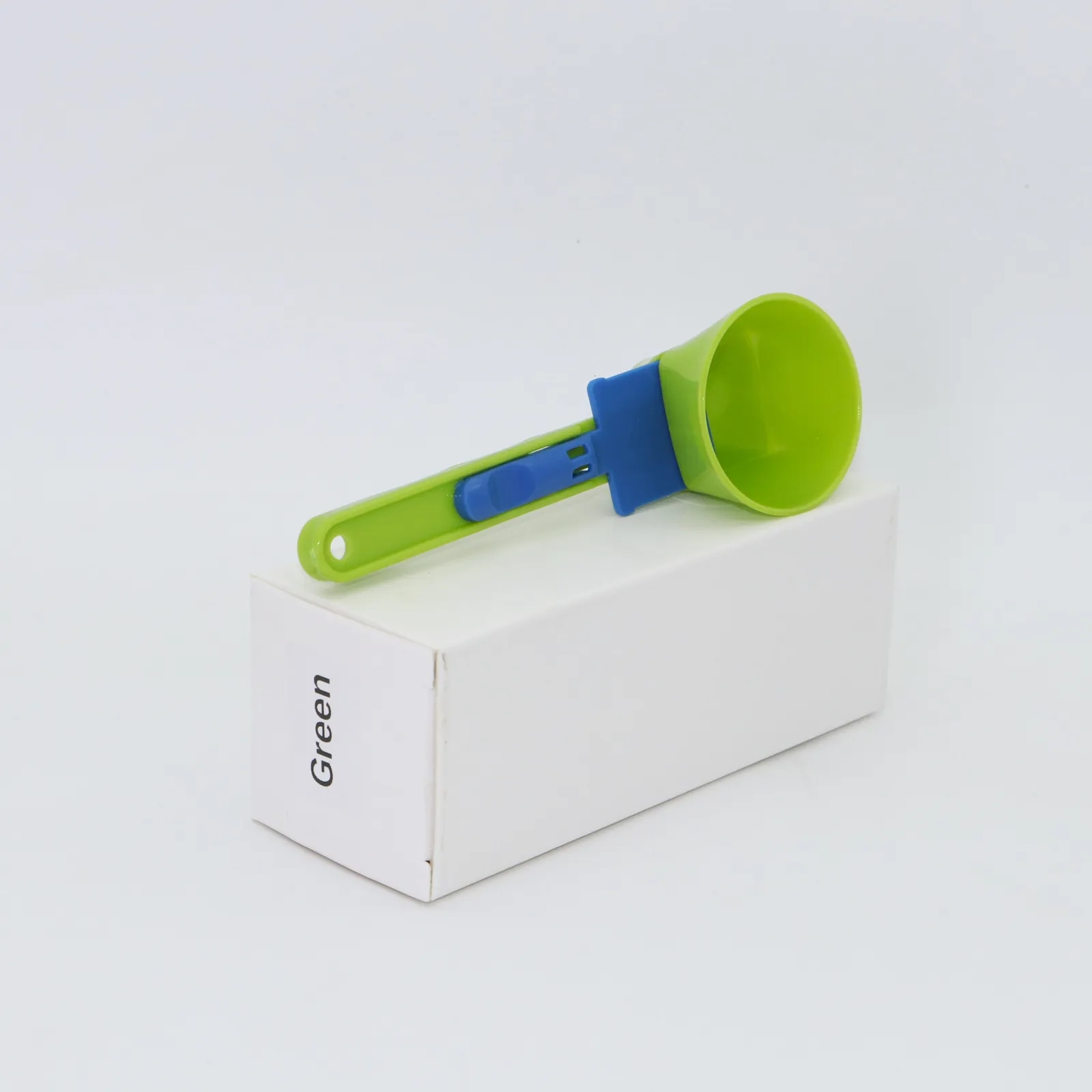 Sliding funnel for powder 5