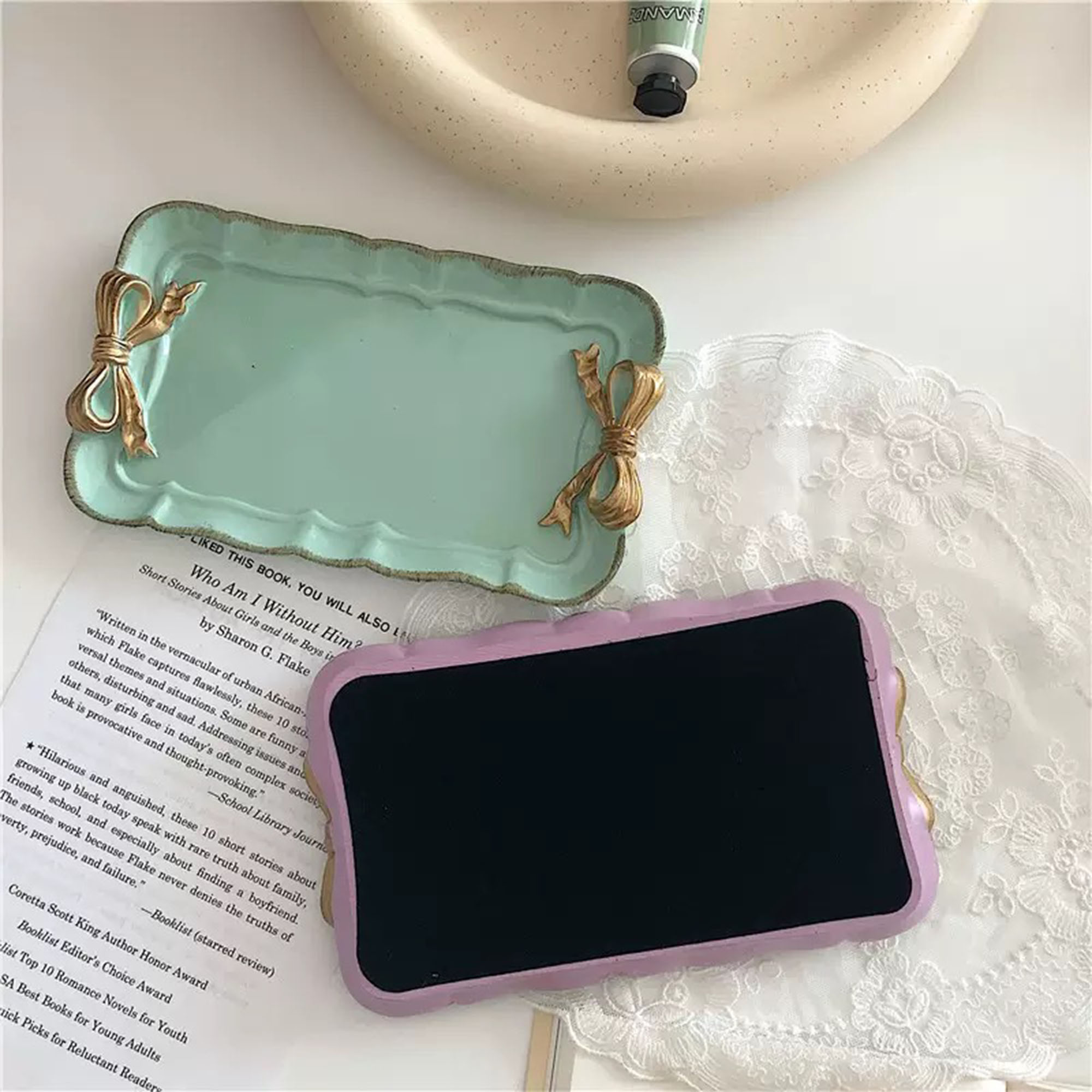 Bow Decorated Resin Jewelry Dish 7