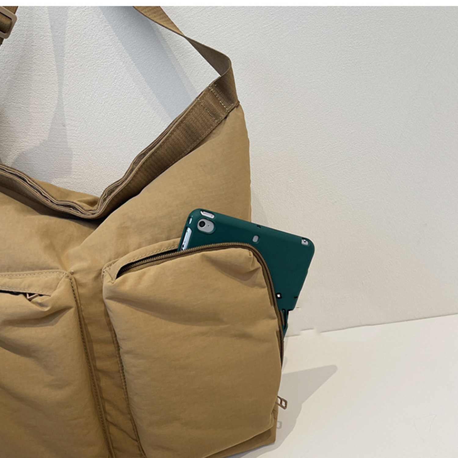 Large Capacity Nylon Crossbody Shoulder Bag 11