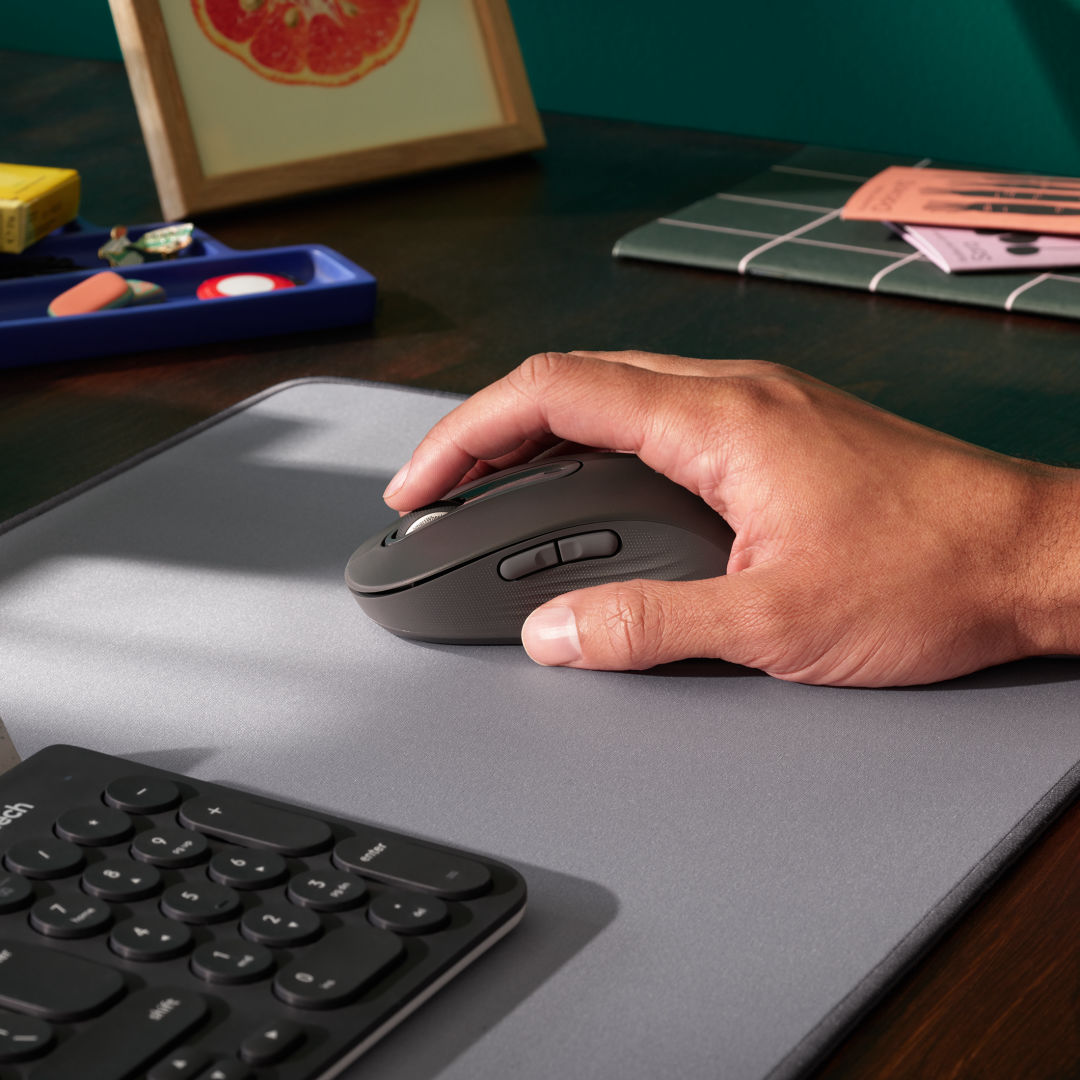 Logitech® Signature M650 L Mouse 1
