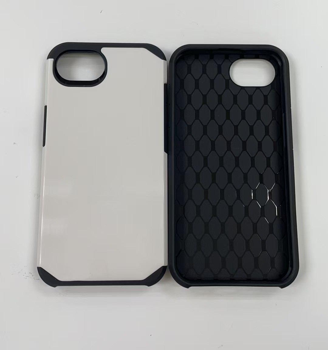 iPhone16E Hard Shell and TPU Combo Case 3