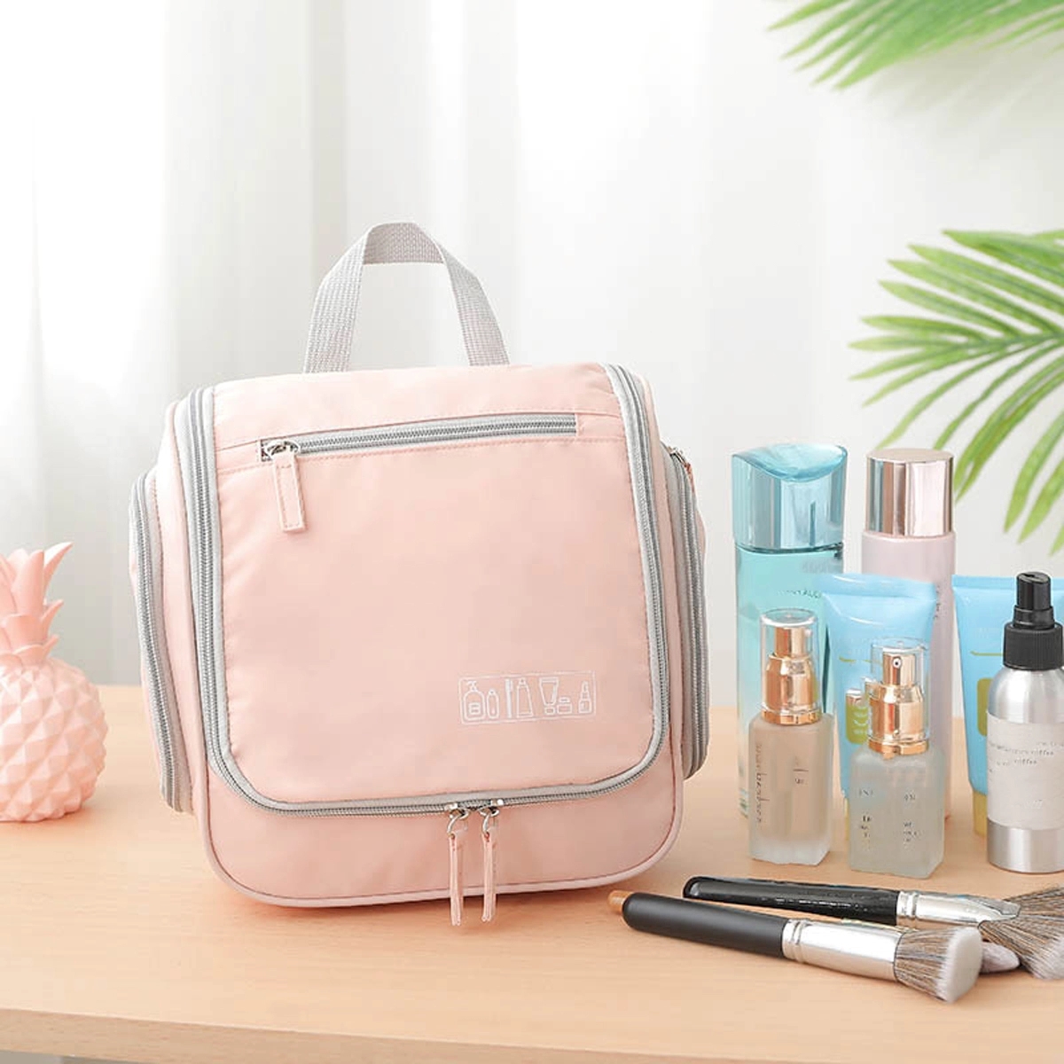 Hanging Travel Toiletry Bag For Men And Women 2