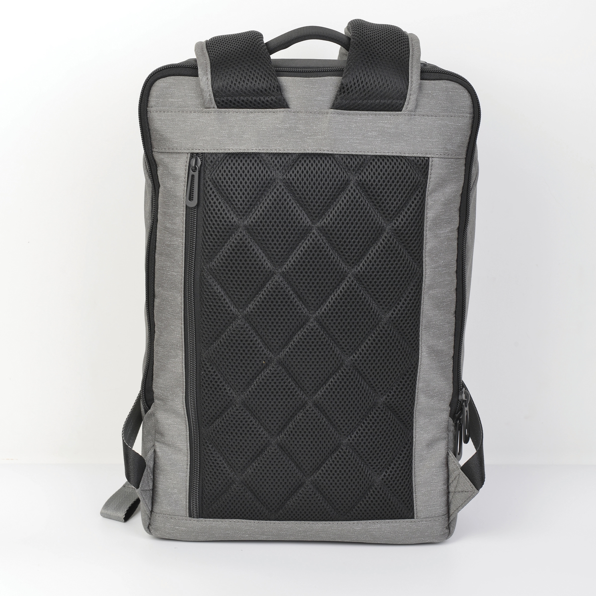 15.6 " Ultimate Everyday Laptop Backpack in Heather Grey 3
