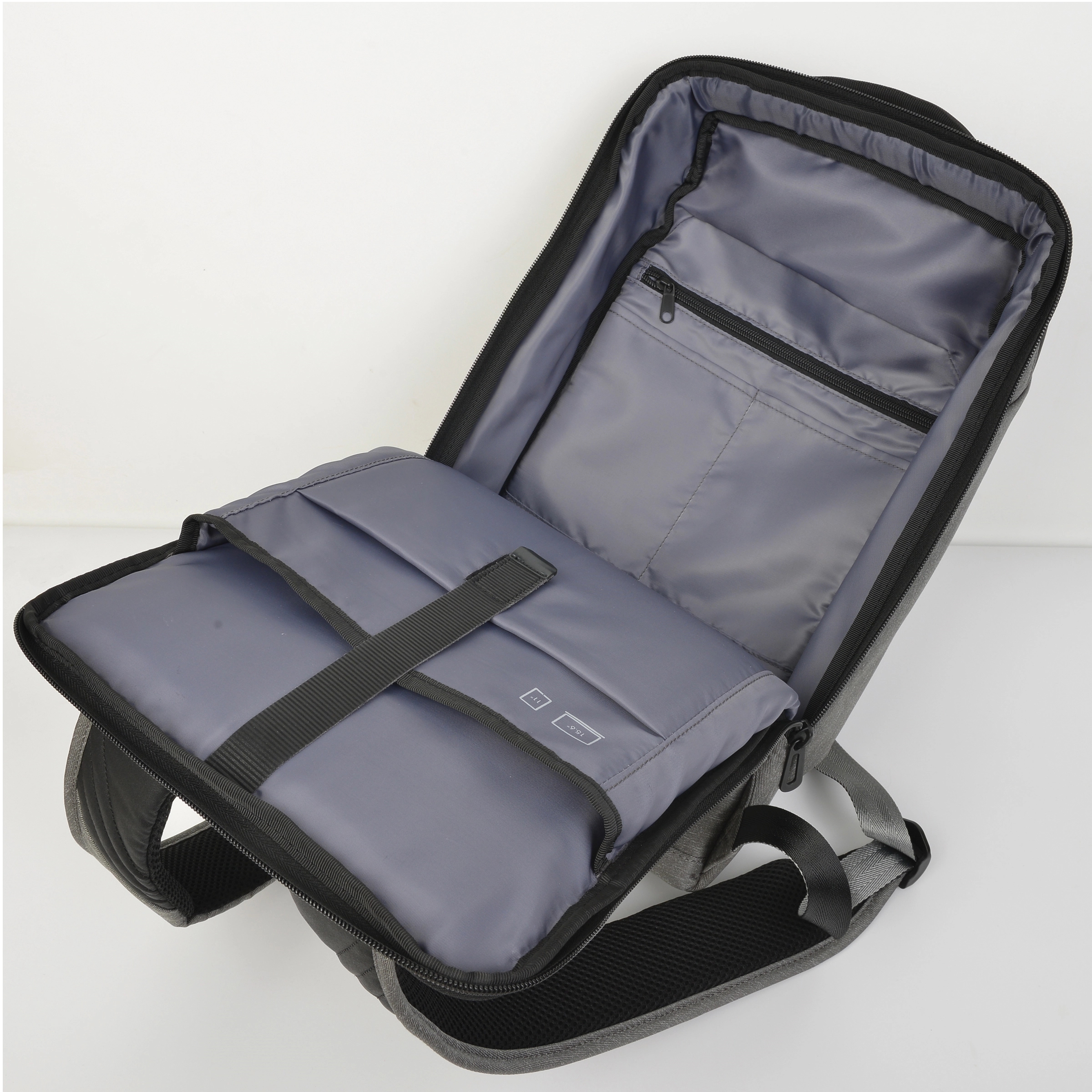 15.6 " Ultimate Everyday Laptop Backpack in Heather Grey 8