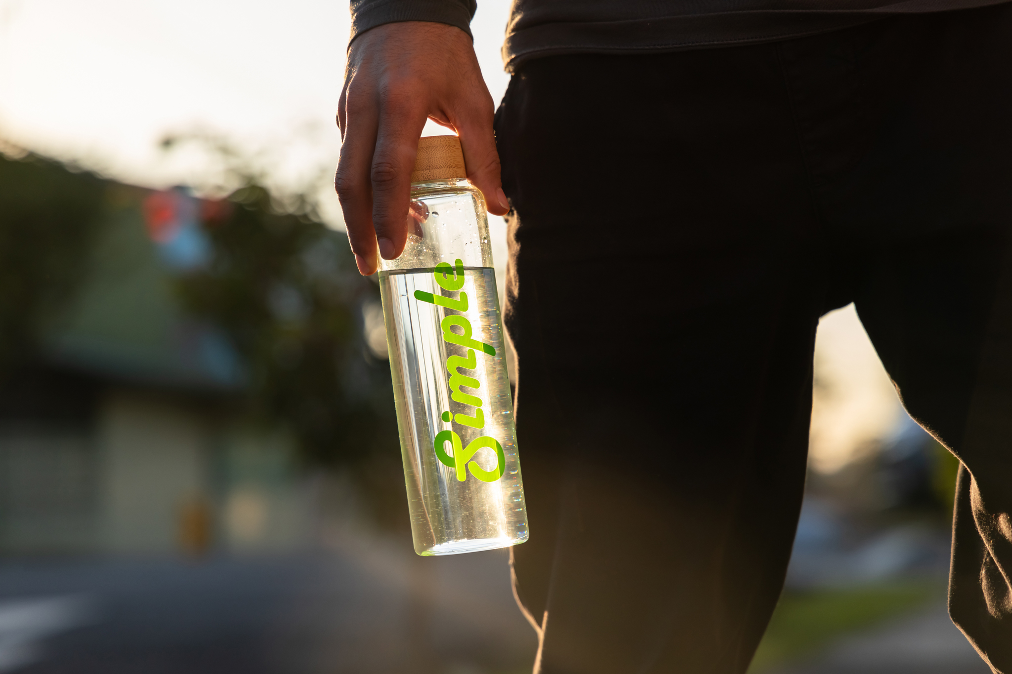 18.6 oz Simple Bottle 1