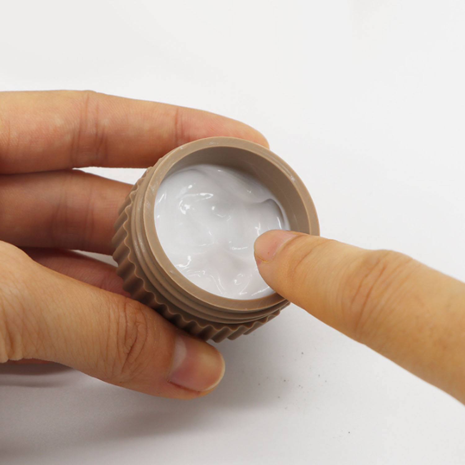 0.68oz Travel Container 11
