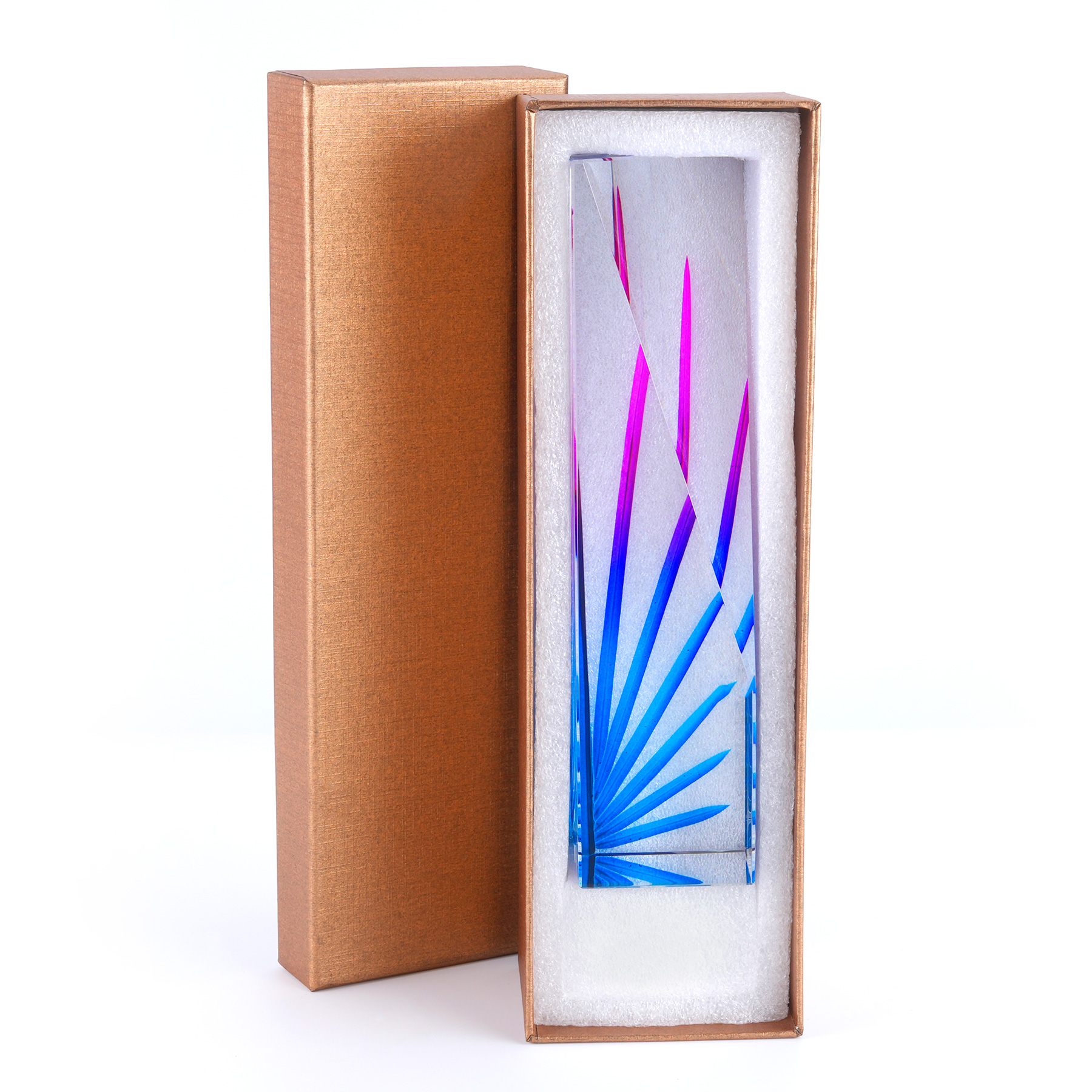 Elegant Faceted Crystal Vase 3