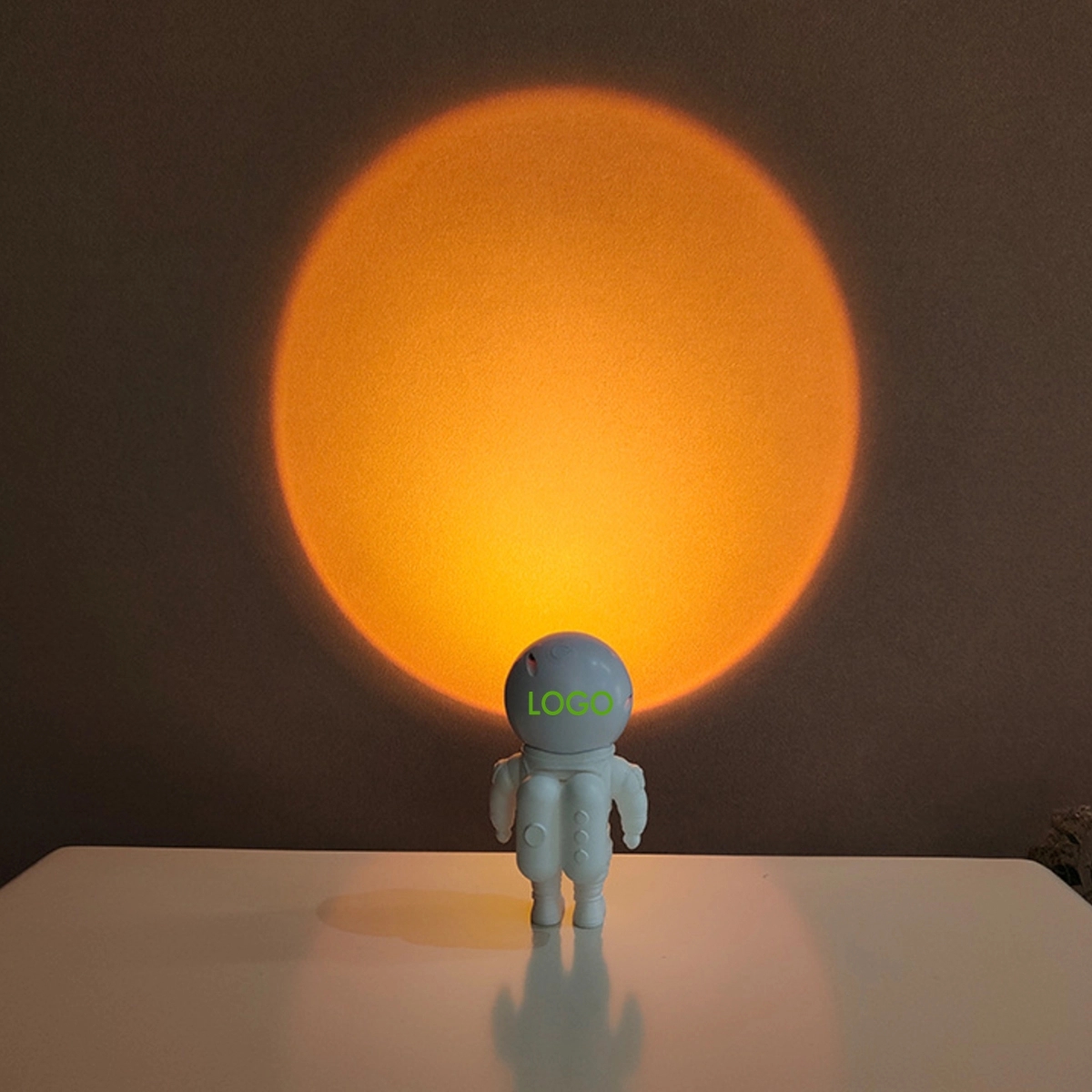 Astronaut Sunset Projection Lamp 4