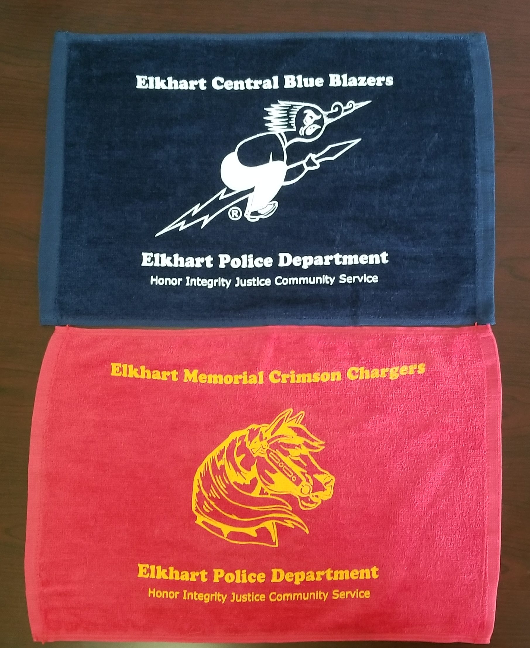 11" x 17" Rally Towel 5