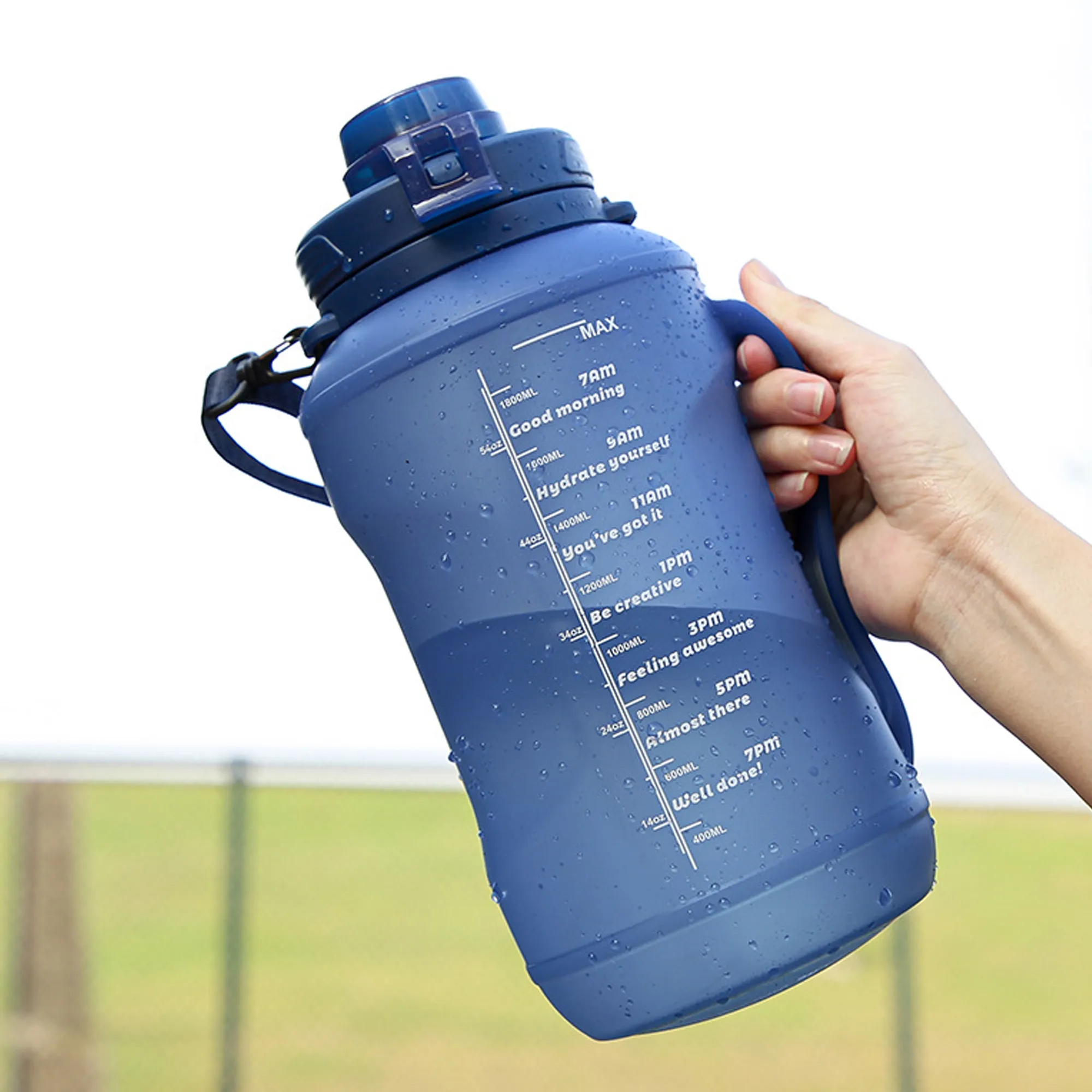 66oz Collapsible Silicone Water Bottle 4