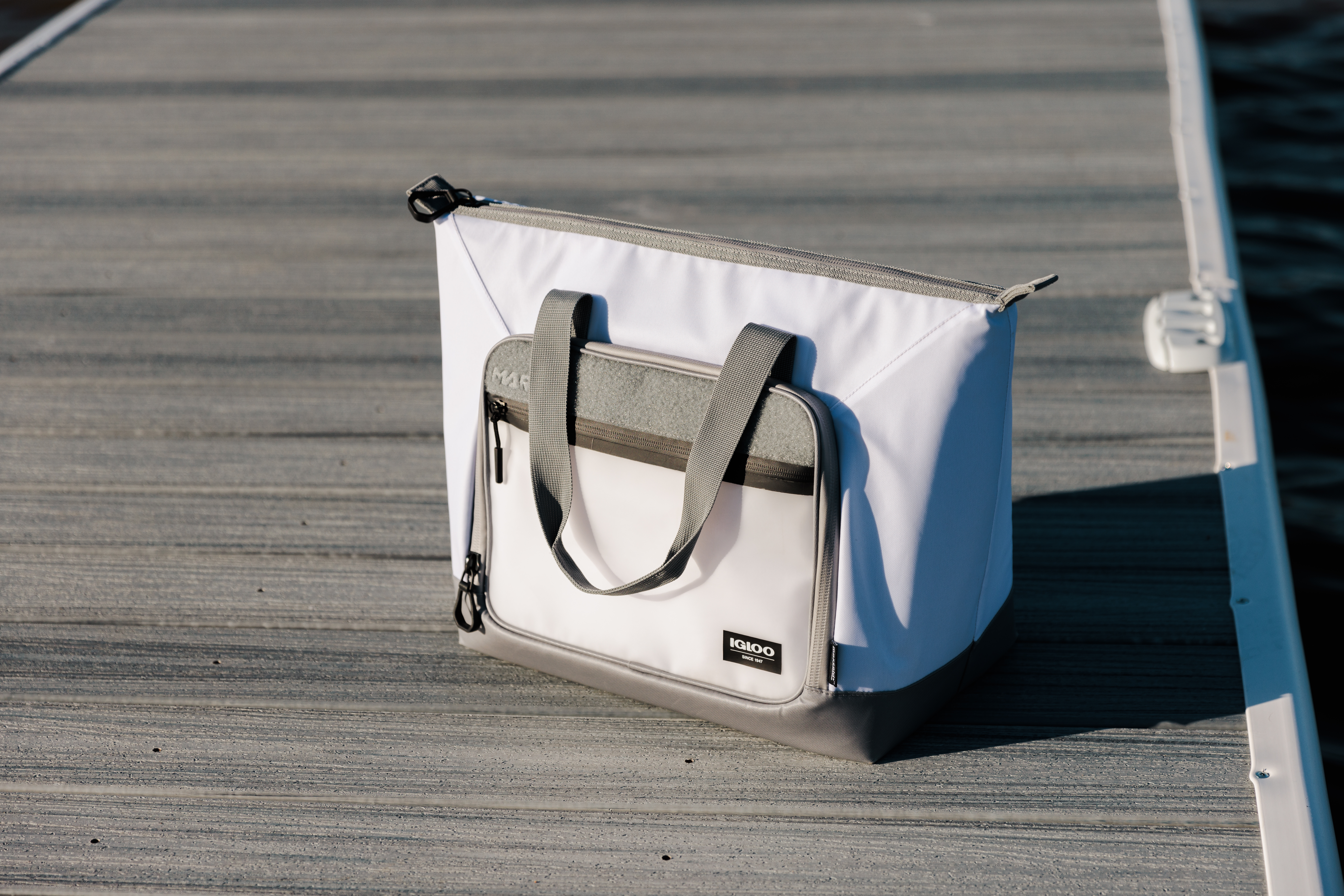 Igloo® Marine 30 Can Tote Cooler 24