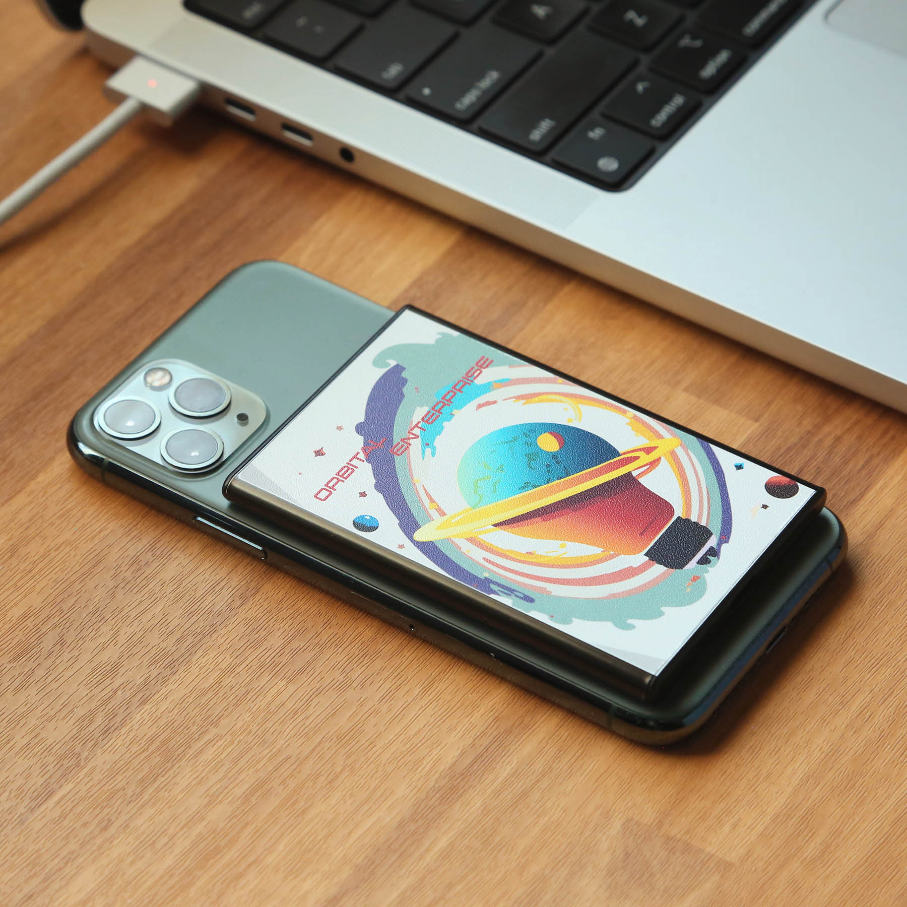 The Slim Wireless Power Bank 5