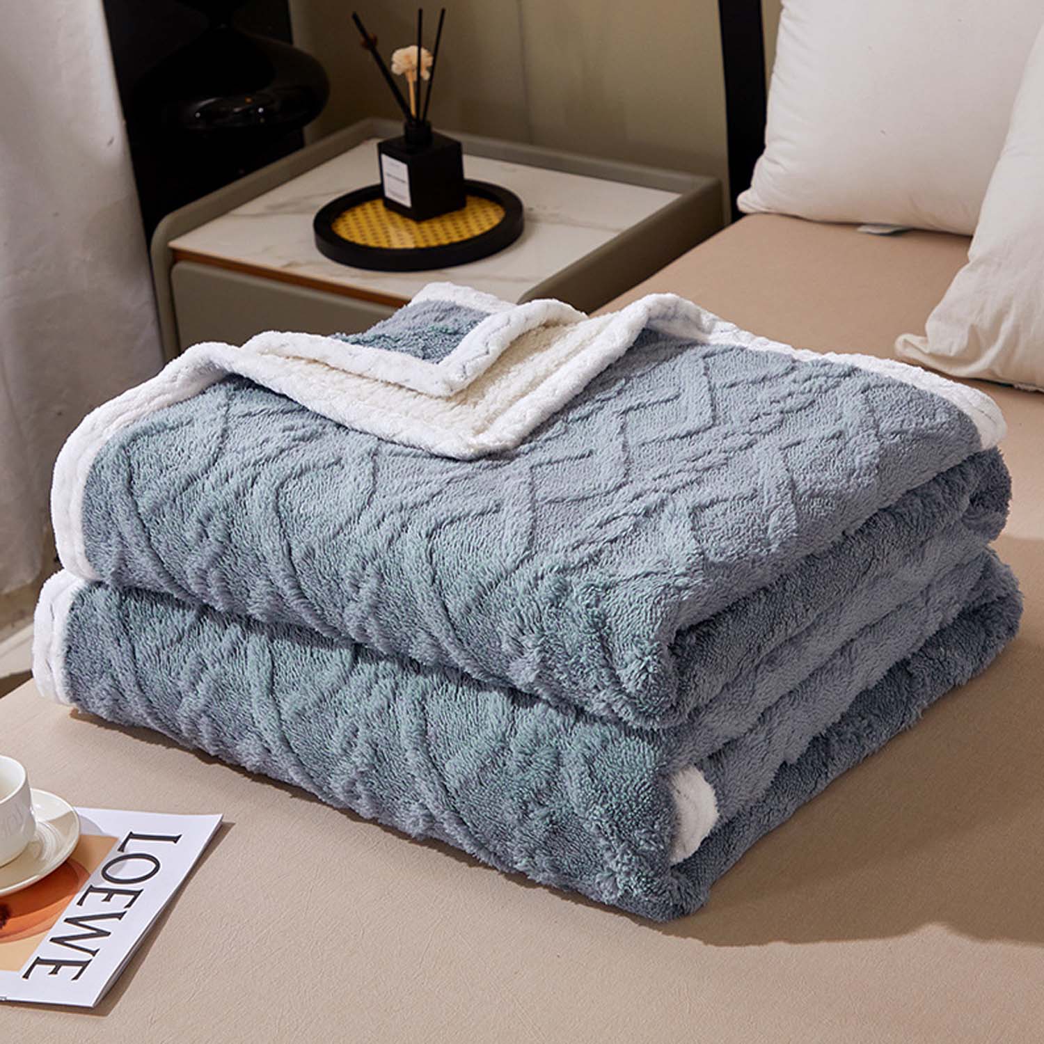 Thick Double-Layer Lamb Wool Jacquard Nap Office Blanket 2