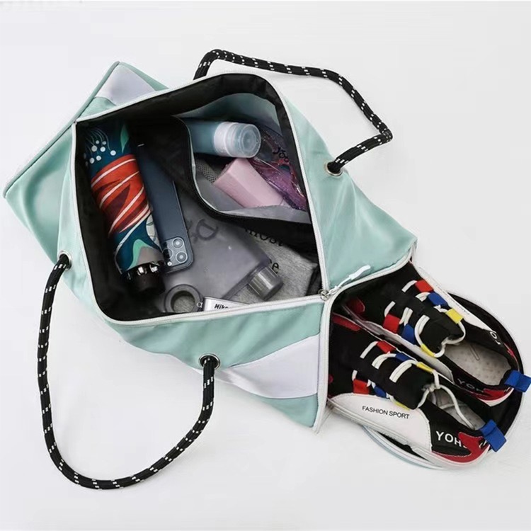 Wet and Dry Separation Large Capacity Travel Storage Bag 1