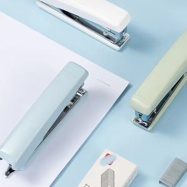 Desktop Stapler 7