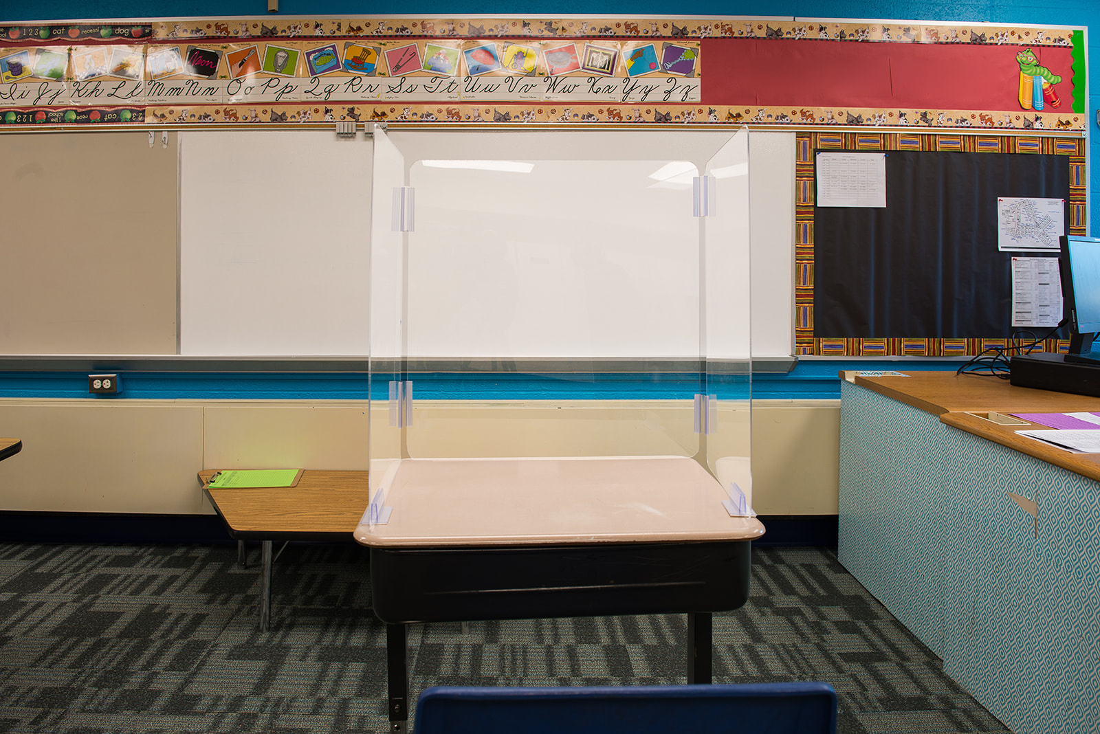 Student Desk Acrylic Shield 1