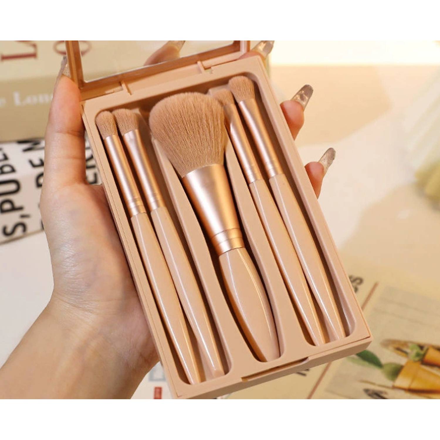 Mini 5Pcs Travel Makeup Brush Kits W/ Plastic Box 3