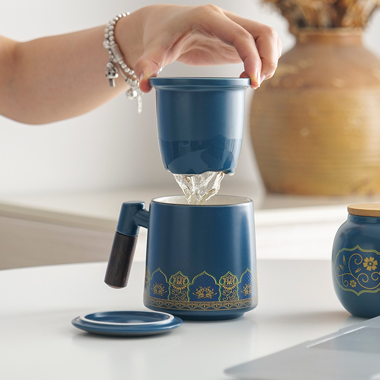 Ceramic Tea Cup With Infuser And Lid Mugs Wooden Handle 5