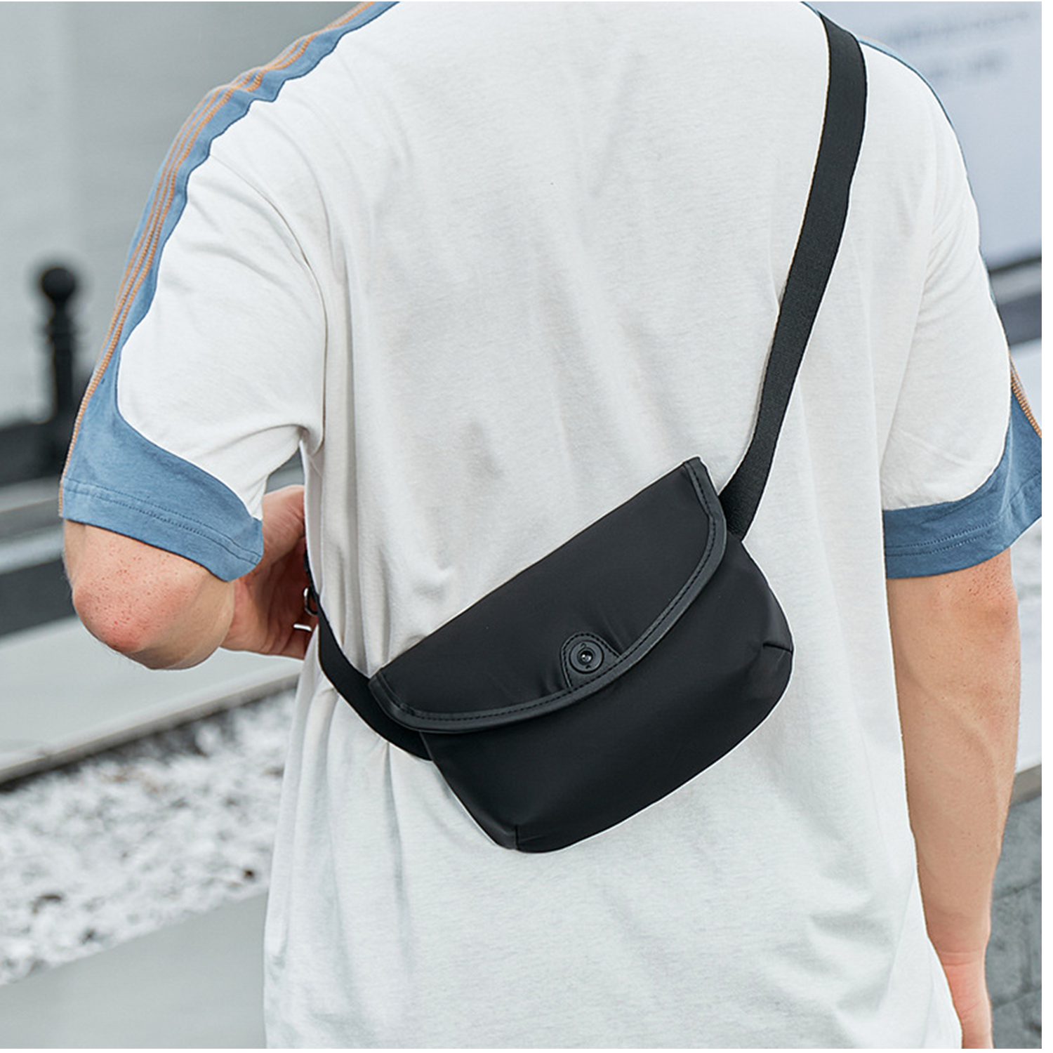 Lightweight Casual Shoulder Bag 4