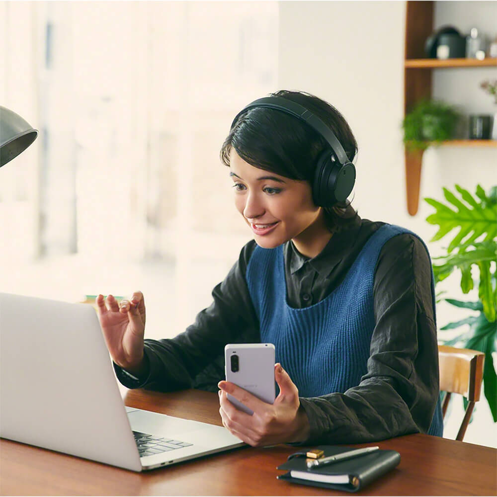 Sony Wireless Noise Canceling Headphones 9