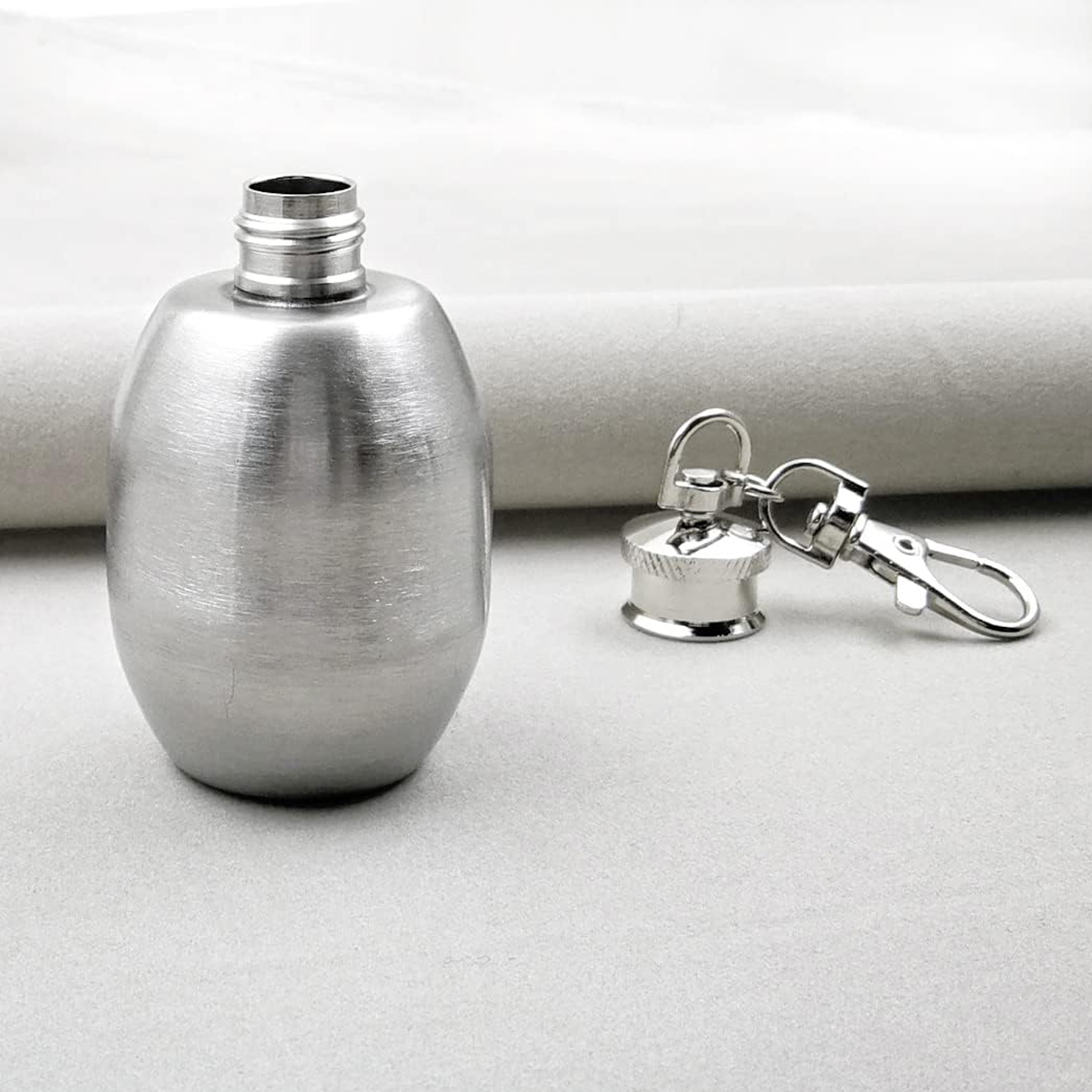 1oz Stainless Steel Pocket Hip Flask 4
