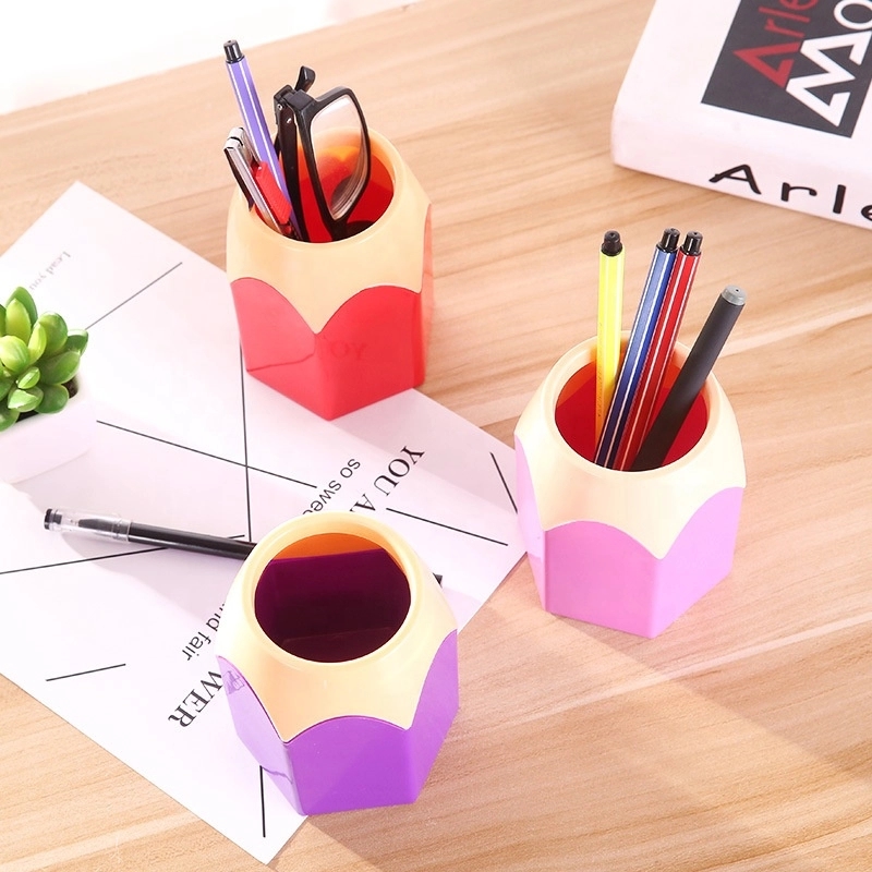 Pen Holder Calendar 1