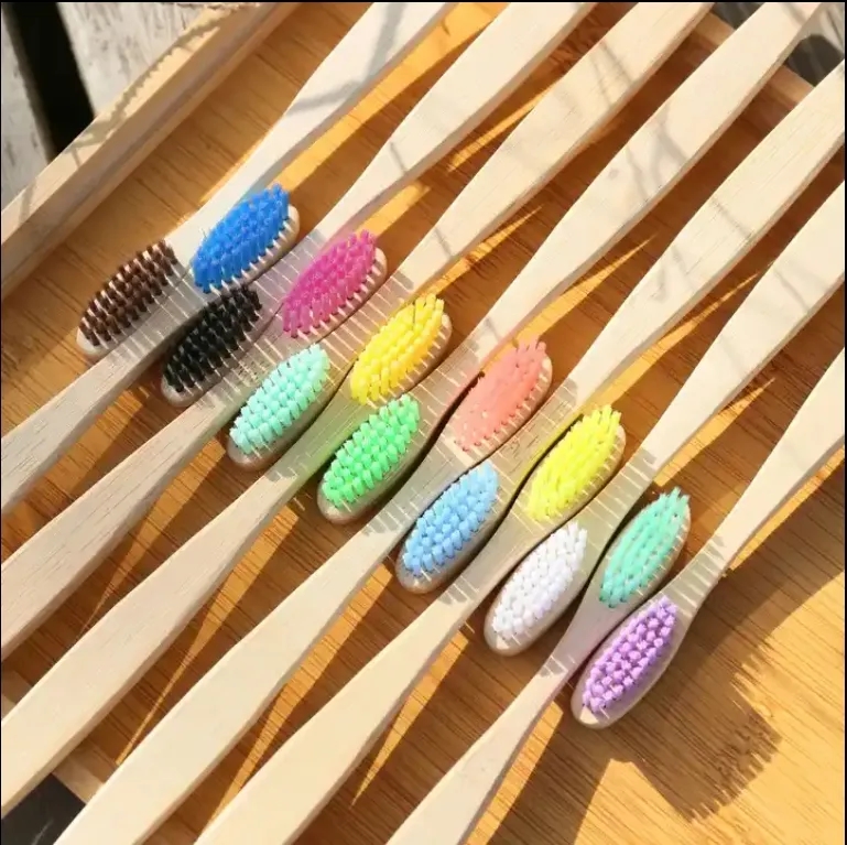 Bamboo Toothbrushes With Travel Case 3