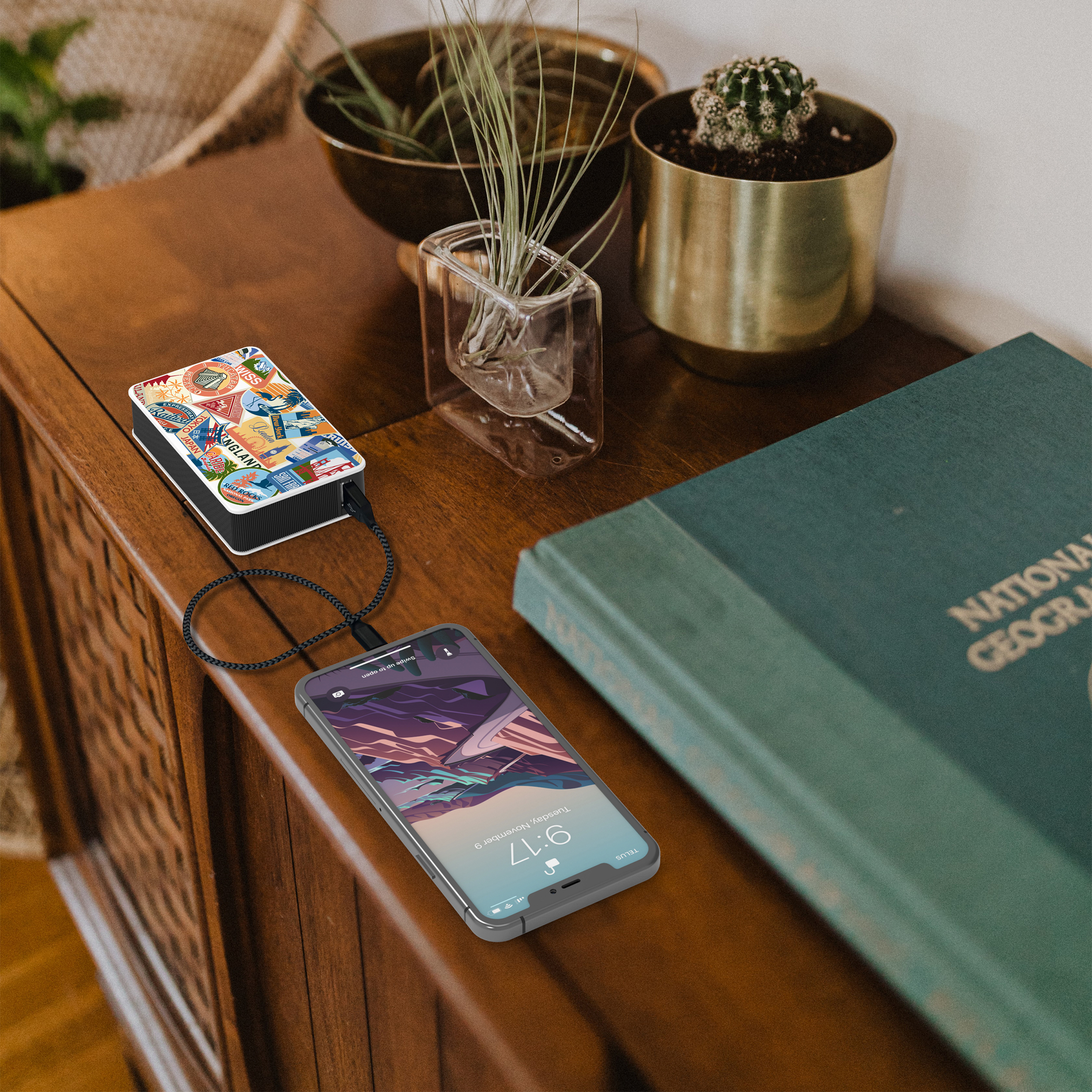 PowerTrip Classic: Portable Charger with Emergency Solar Panel 2