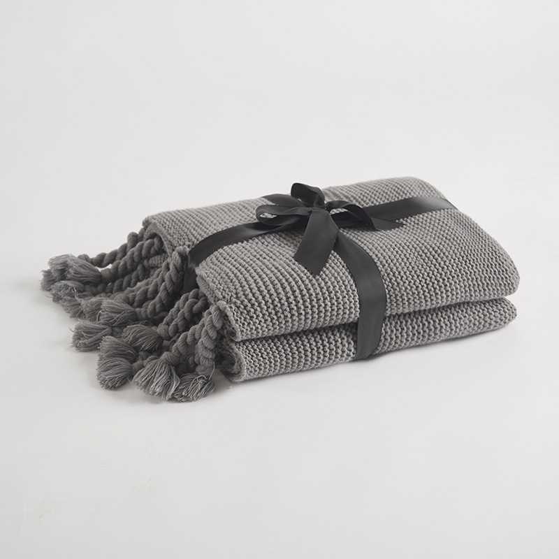 Tassel Thread Blanket 2