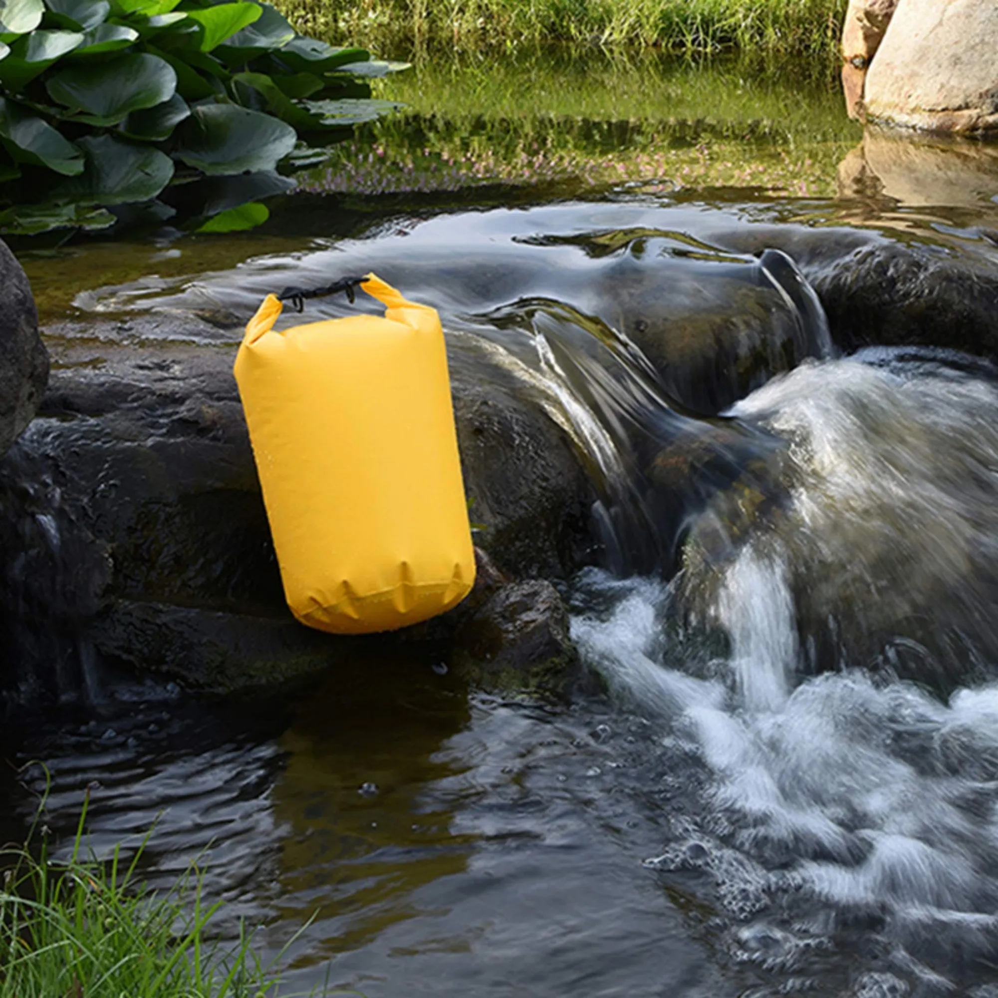 Outdoor rafting waterproof bucket bag 8