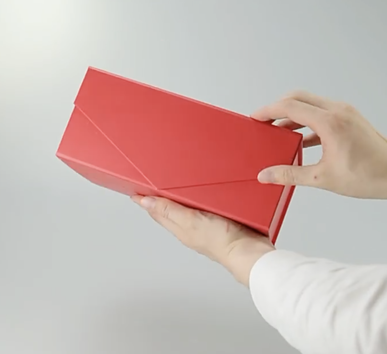 Magnetic gift box 3