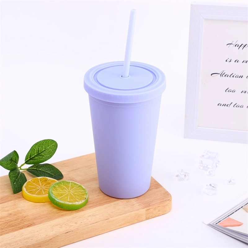 Plastic Cups with Lids and Straws 6