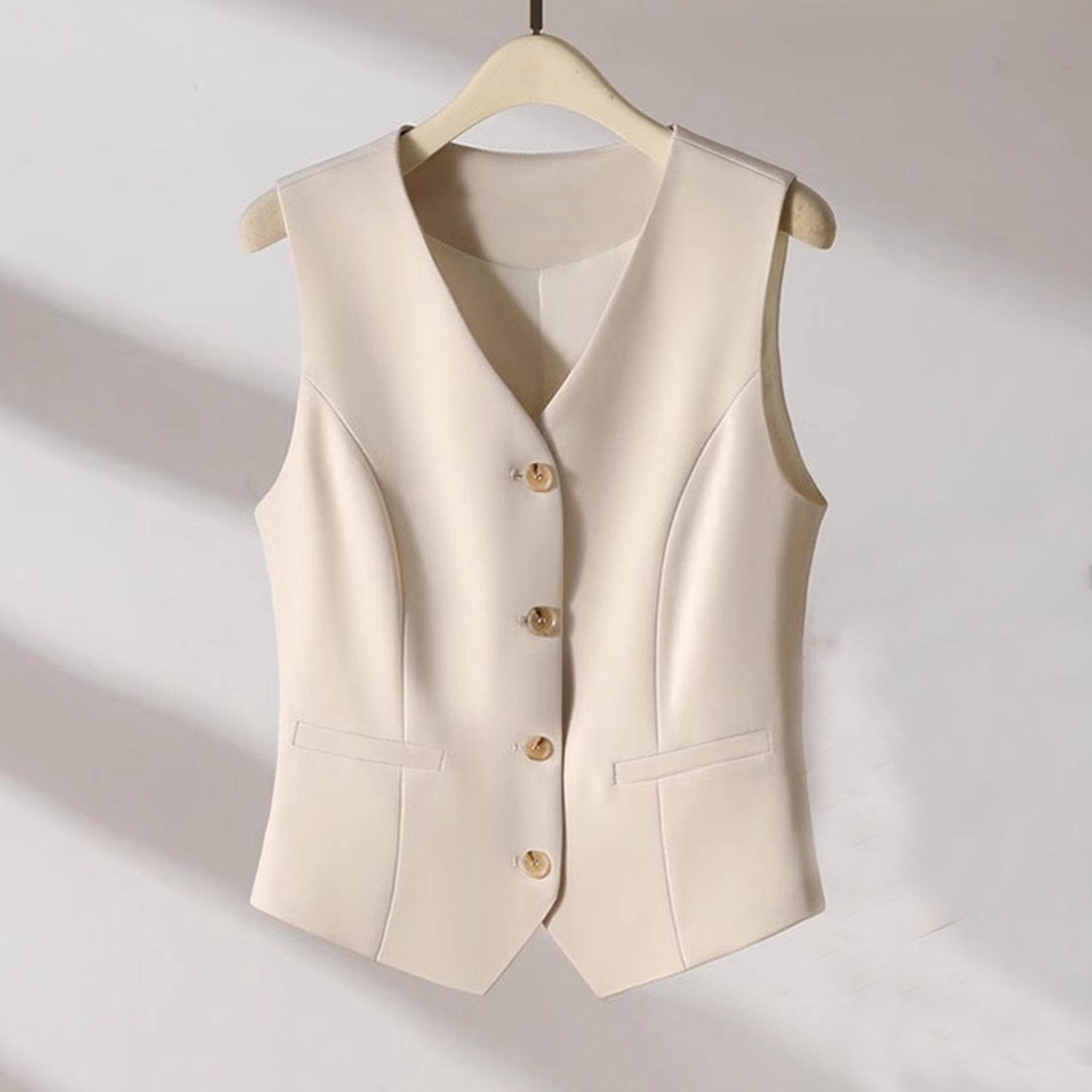 Sleeveless western-style vest 5