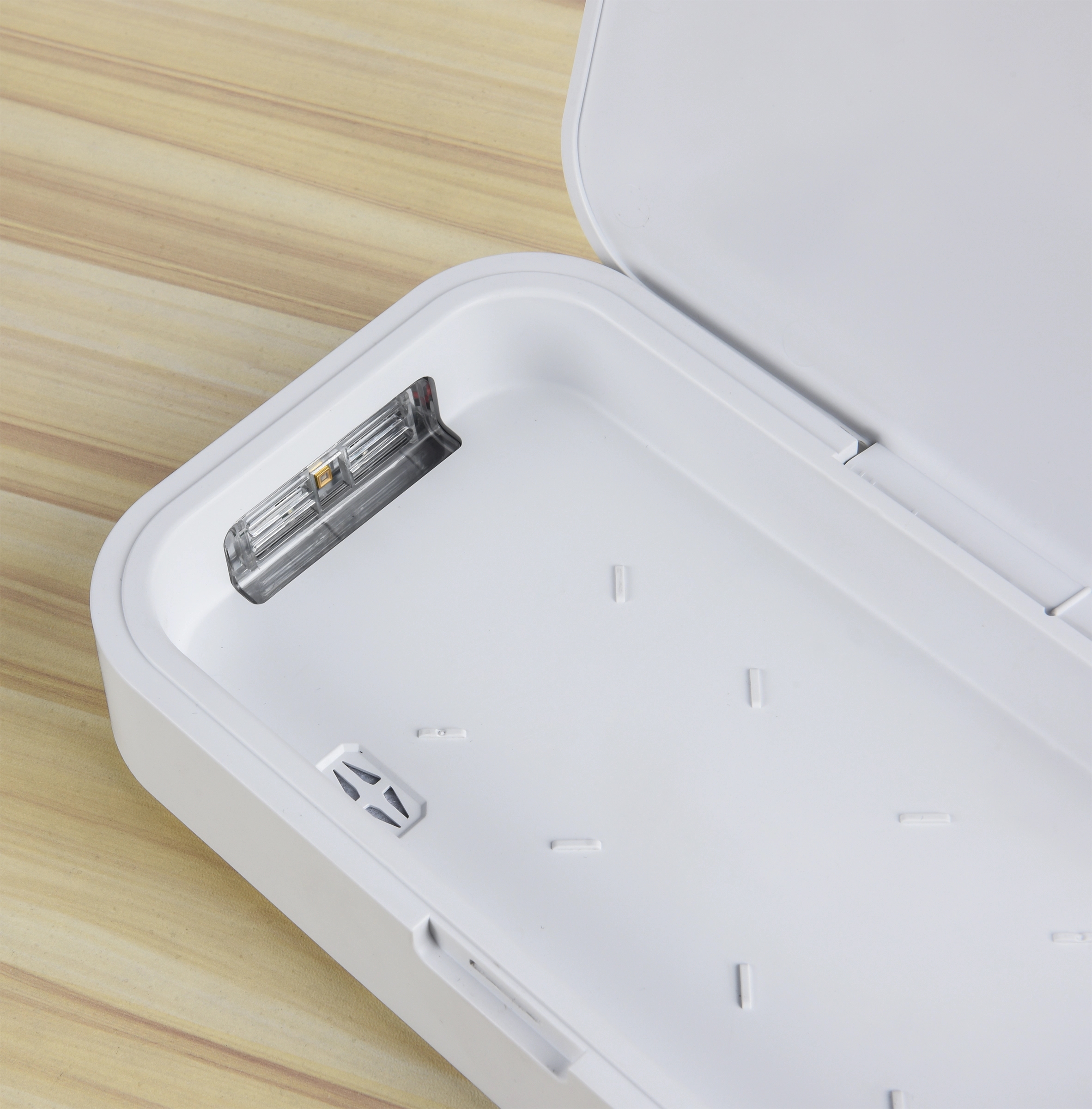 UVC Germ Safe Phone Sterilizer Case w/10W Wireless Charger 9