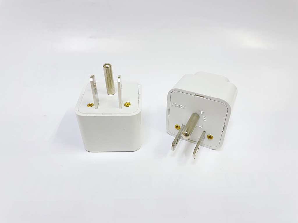 Universal Adapter &Europe to US Plug Travel Adapters 6