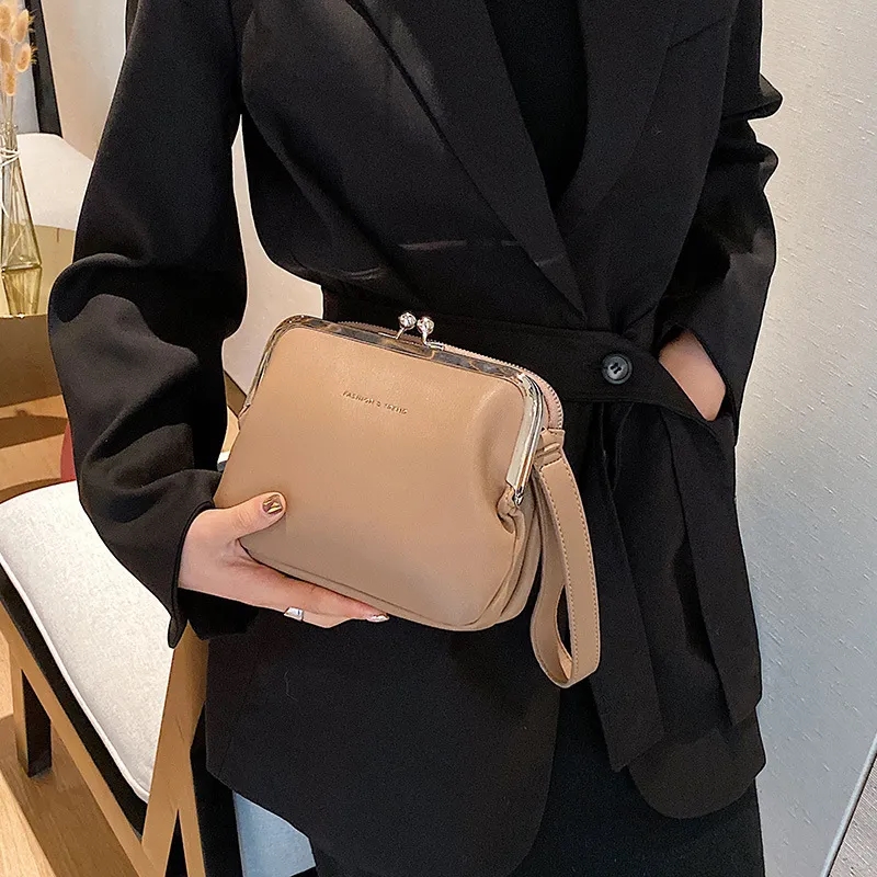 Vintage double clamped bag Stylish simple single shoulder cr 4